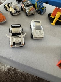 Lot of 16 Vintage Micro Machines Galoob Mixed Lot & Extra Parts
