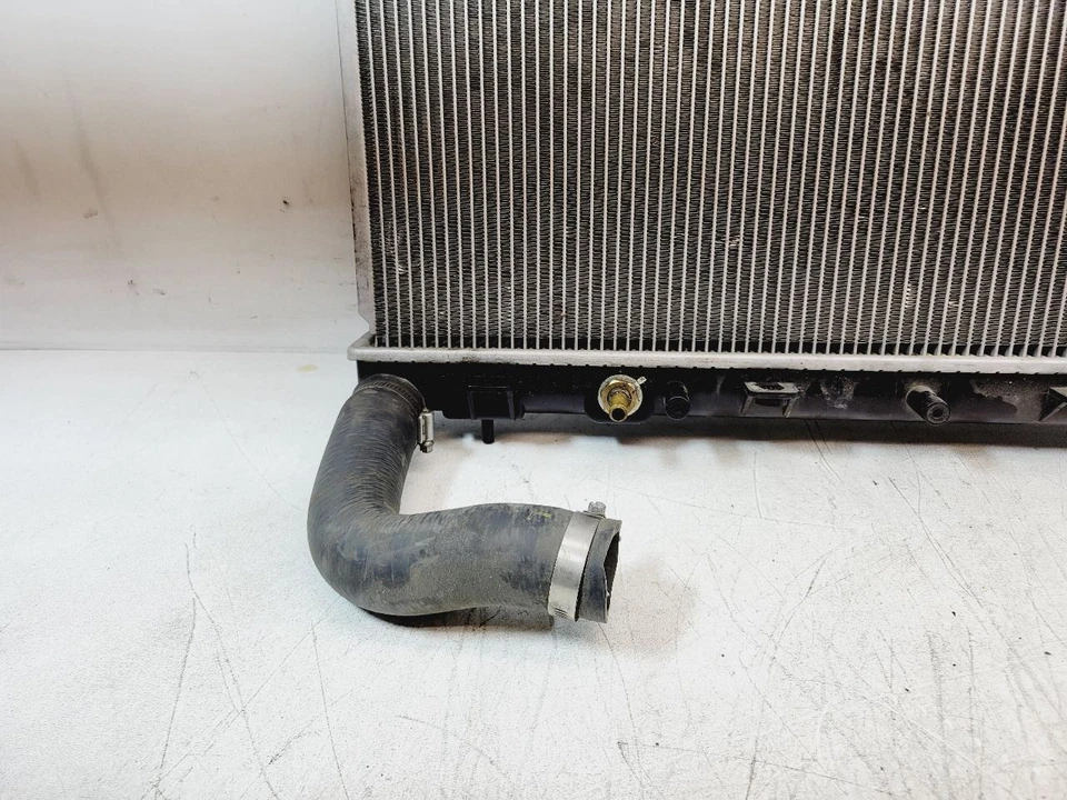 1999 2000 2001 2002 SUBARU FORESTER RADIATOR OEM 45199FC340 - Image 3 of 4