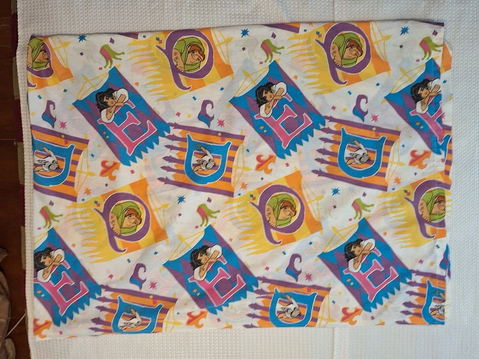 Vintage 90s Disney Hunchback of Notre Dame Twin Flat & Fitted Sheet Set 93"x69" - Image 3 of 4