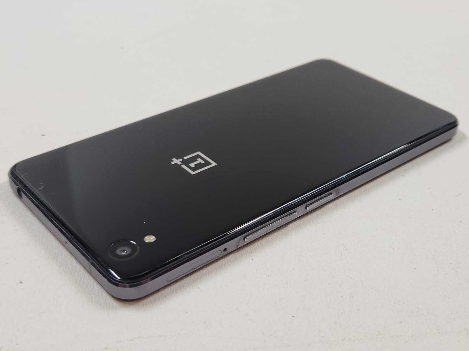OnePlus X (ONE E1005) 16GB - Black (GSM Unlocked) Dual SIM Smartphone - Q1730