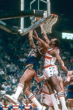 Bill Cartwright of the New York Knicks Basketball 1980 Photo 3