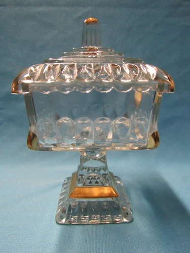 VINTAGE JEANETTE GLASS CLEAR 22 CARAT GOLD TRIM WEDDING CAKE BOX OR CANDY DISH