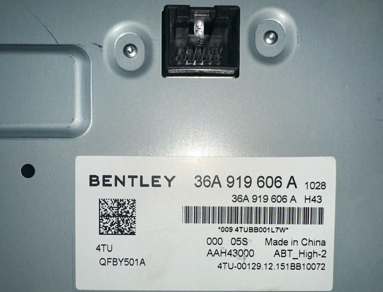 2016-20 BENTLEY BENTAYGA DASH SCREEN 36A919606A