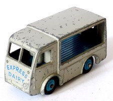 Dinky Toys No.30V/490 Express Dairy N.C.B.Van/Milk Float (1949-54). Free P&P UK.