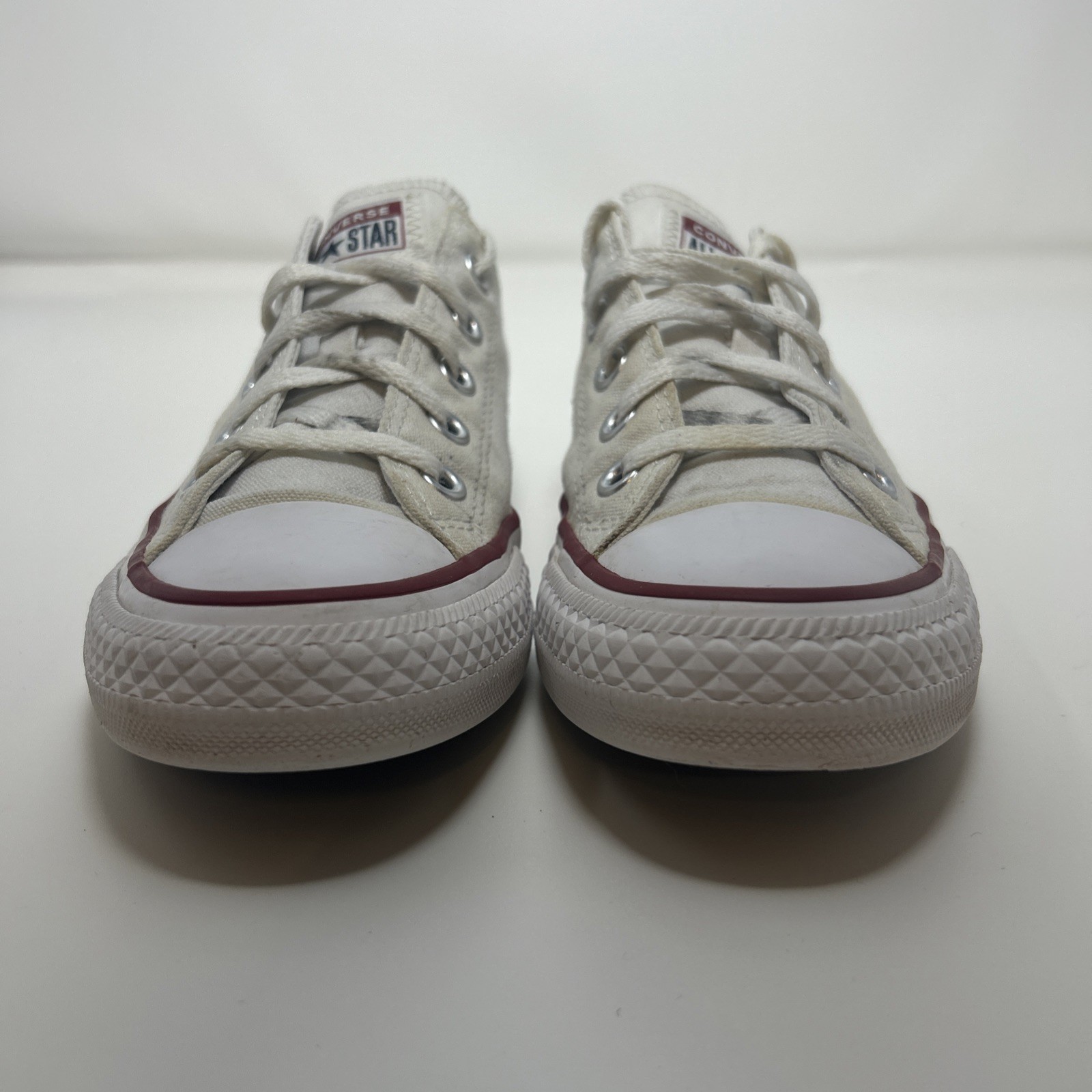 Converse Chuck Taylor All Star White Low Top Sneakers Women's Size 6 W7652 thumbnail 2