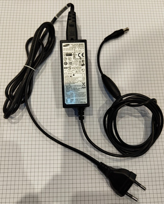 Original Samsung Netzteil PN3014 14.0V 2.14A