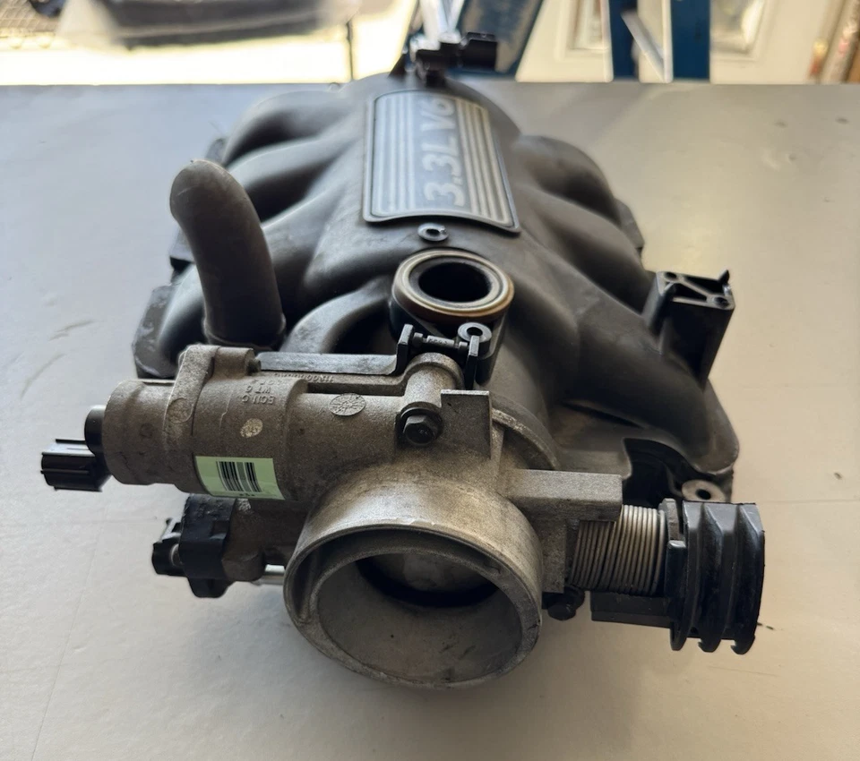 Colector de admisión Chrysler Town & Country 2004-2010 Genine fabricante de equipos originales usado pieza Mopar Foto 2 de 4