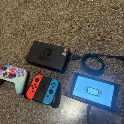 Nintendo Switch V2 HAC-001(-01) 32GB Bundle + Turtle Beach Wireless Controller