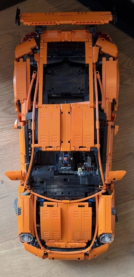 LEGO Technic 42056 Porsche 911 GT3 RS, foto 4 di 5