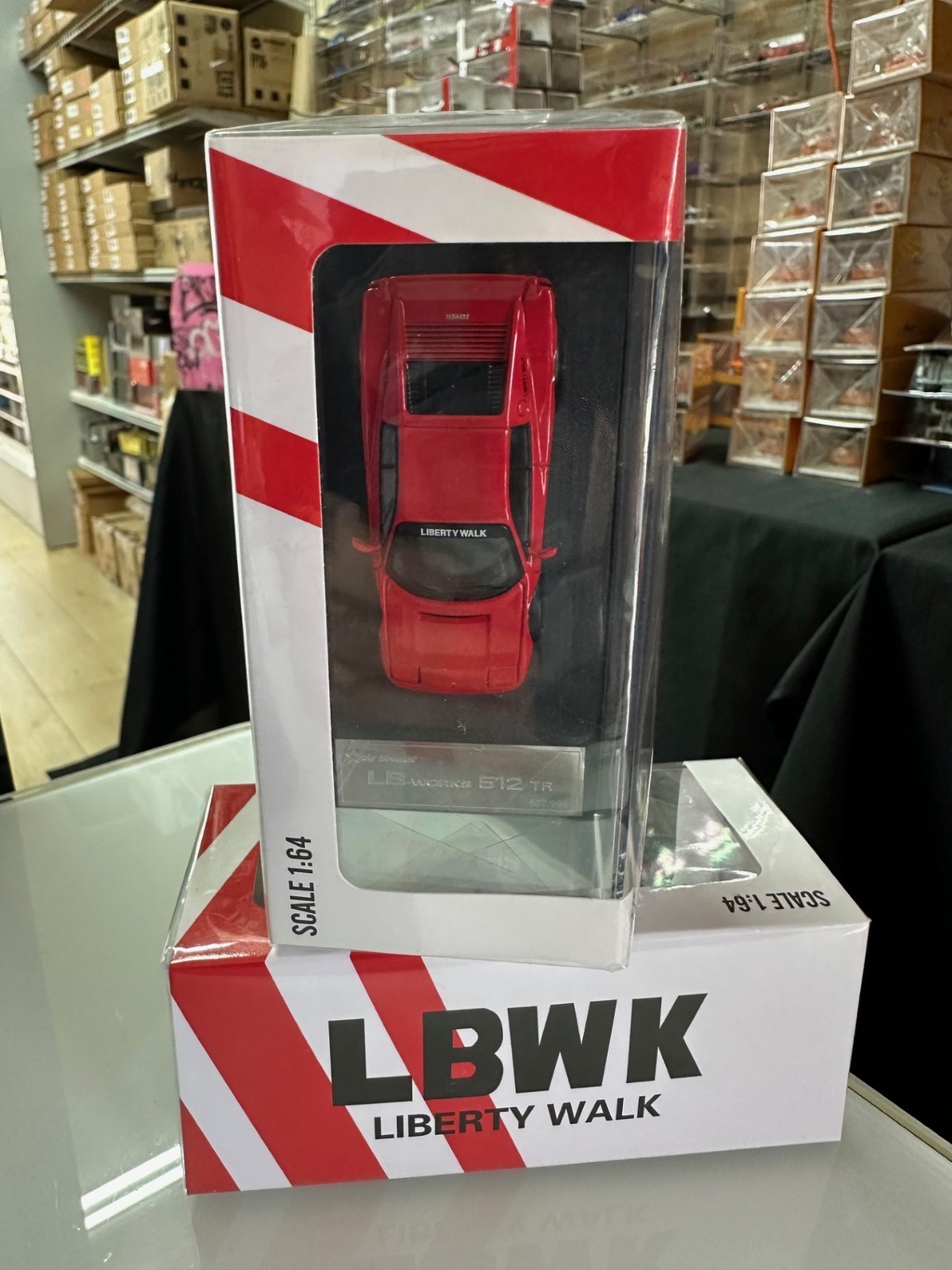 FERRARI TESTAROSSA 512TR LBWK RED LIGHTS POP UP 1/64 DIECAST CAR BY ...