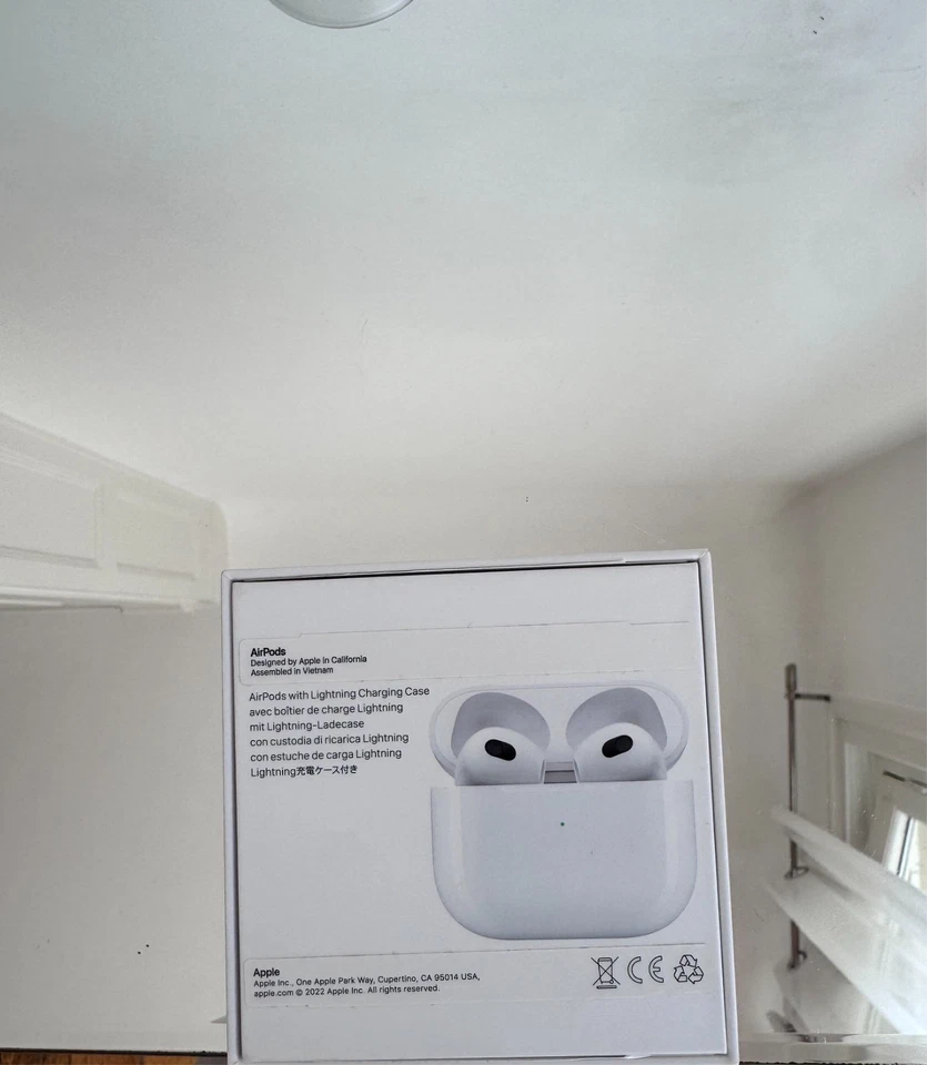 Apple AirPods (3rd generation), photo 3 sur 5