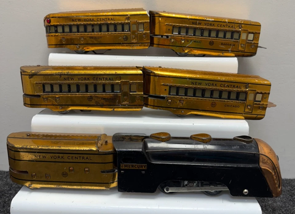 MARX Mercury Articulated Steam Engine Train w/ 4 Copper Cars - New York Central - Image 2 of 4