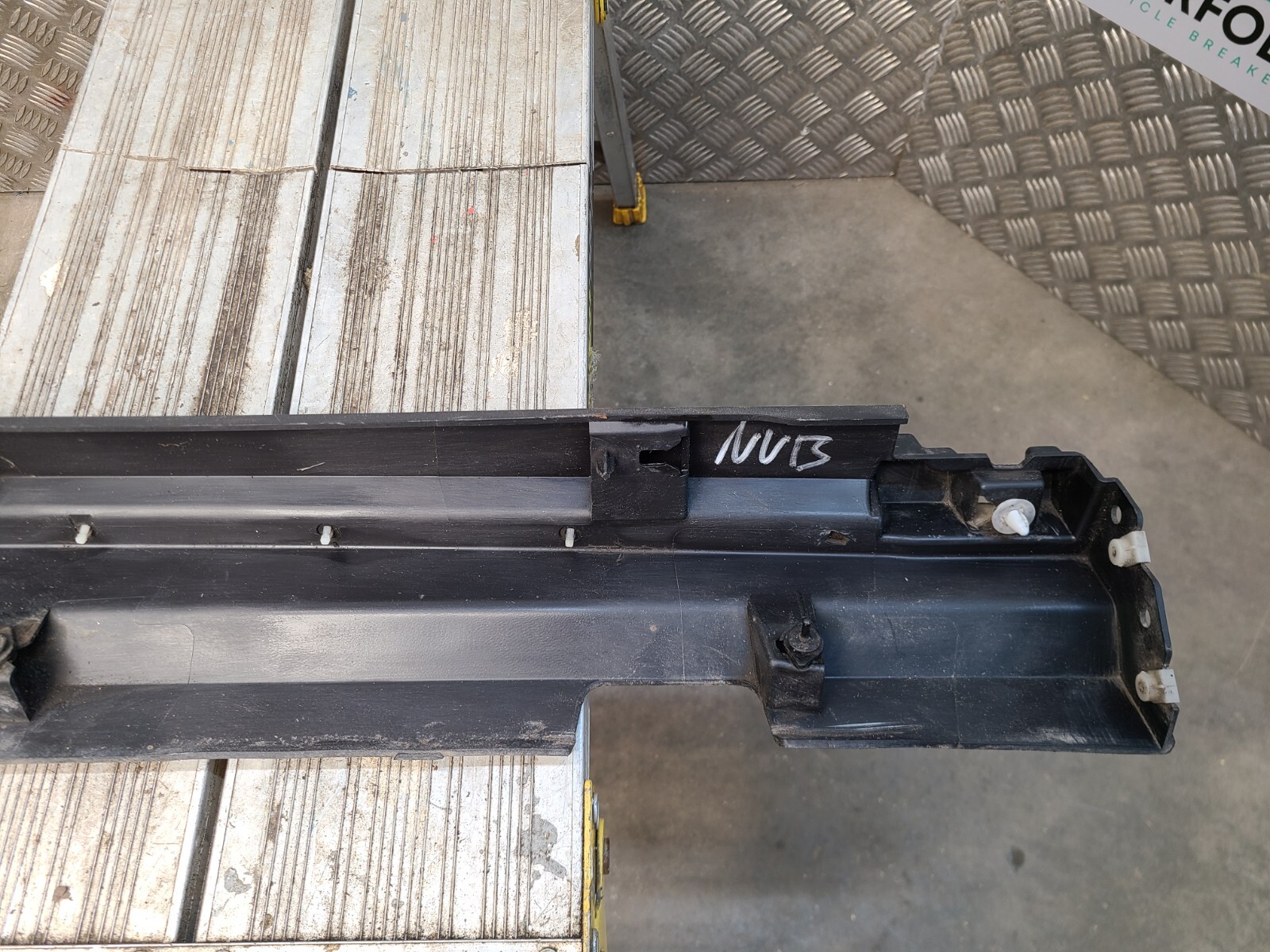 Volvo Xc40 2019 Exterior of Sill Left Side 31448223 for sale 