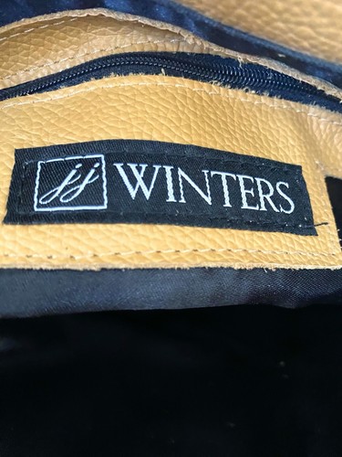 JJ Winters Emma Messenger Bag - Picture 8 of 12