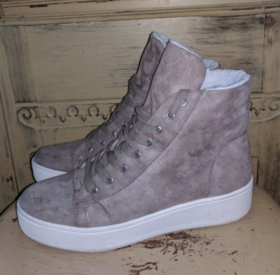 NINE WEST TAUPE SUEDE CREEPERS FLEECE LINED SNEAKERS HIGH TOPS 8 M KOOL GIRL