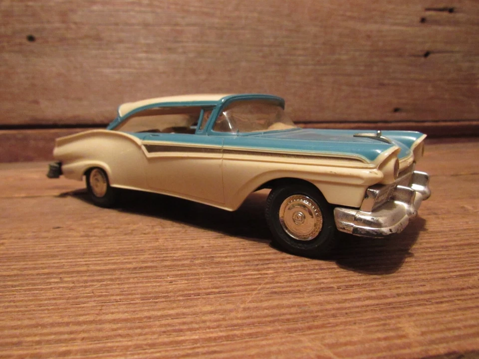Vintage AMT 1957 Ford Fairlane 500 Promo Plastic Model Car - Junkyard Parts! - Image 2 of 4