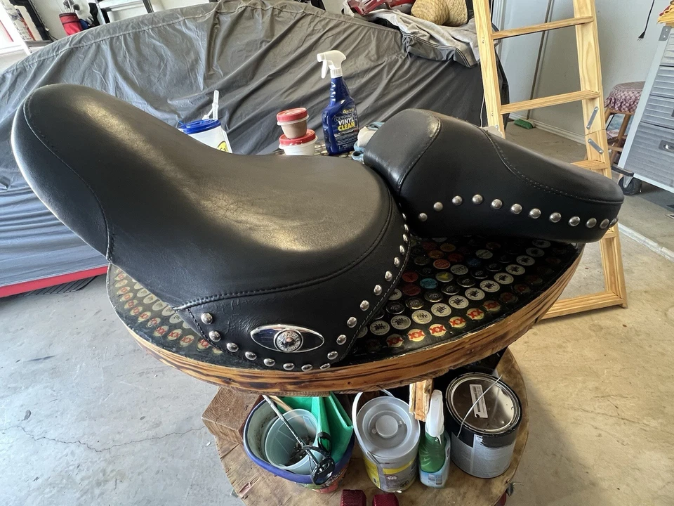 Harley Softail FLSTS Heritage 2001 almohadilla de asiento de conductor y pasajero y bolsas de sillín Foto 4 de 4