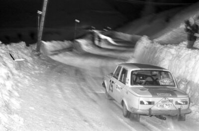 Peter Hommel and Gunter Bork Wartburg 353 1973 Rally Car Old Photo 4