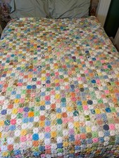 Beautiful vintage yo-yo quilt 84  x 94  full or Queen size colorful pastels