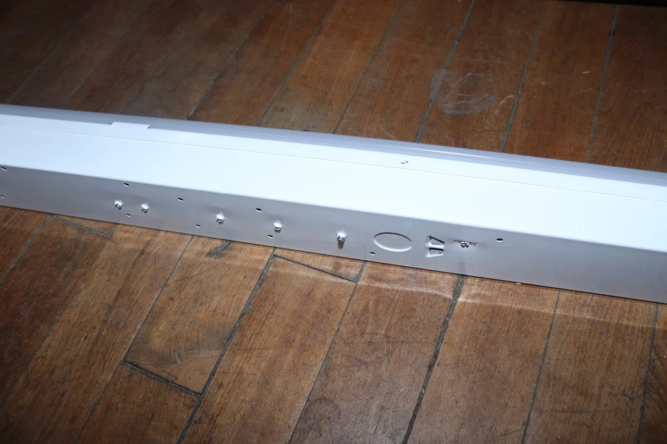 Lithonia Lighting Integrated LED Strip Light Fixture White 120W Eqv 4-ft 276NVN - Image 4 of 4