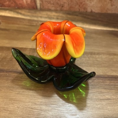 Vintage Hand Blown Orange Art Glass Tulip Flower MCM 2.5  tall 3.75  wide