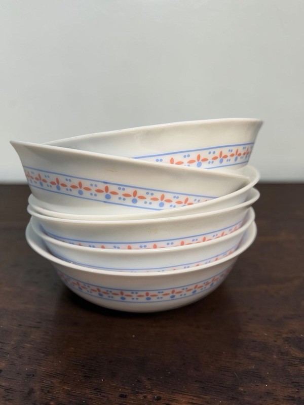 6 Vintage Hearts 'N Geese ARCOPAL Bowls France Cottagecore Milk Glass Blue Pink
