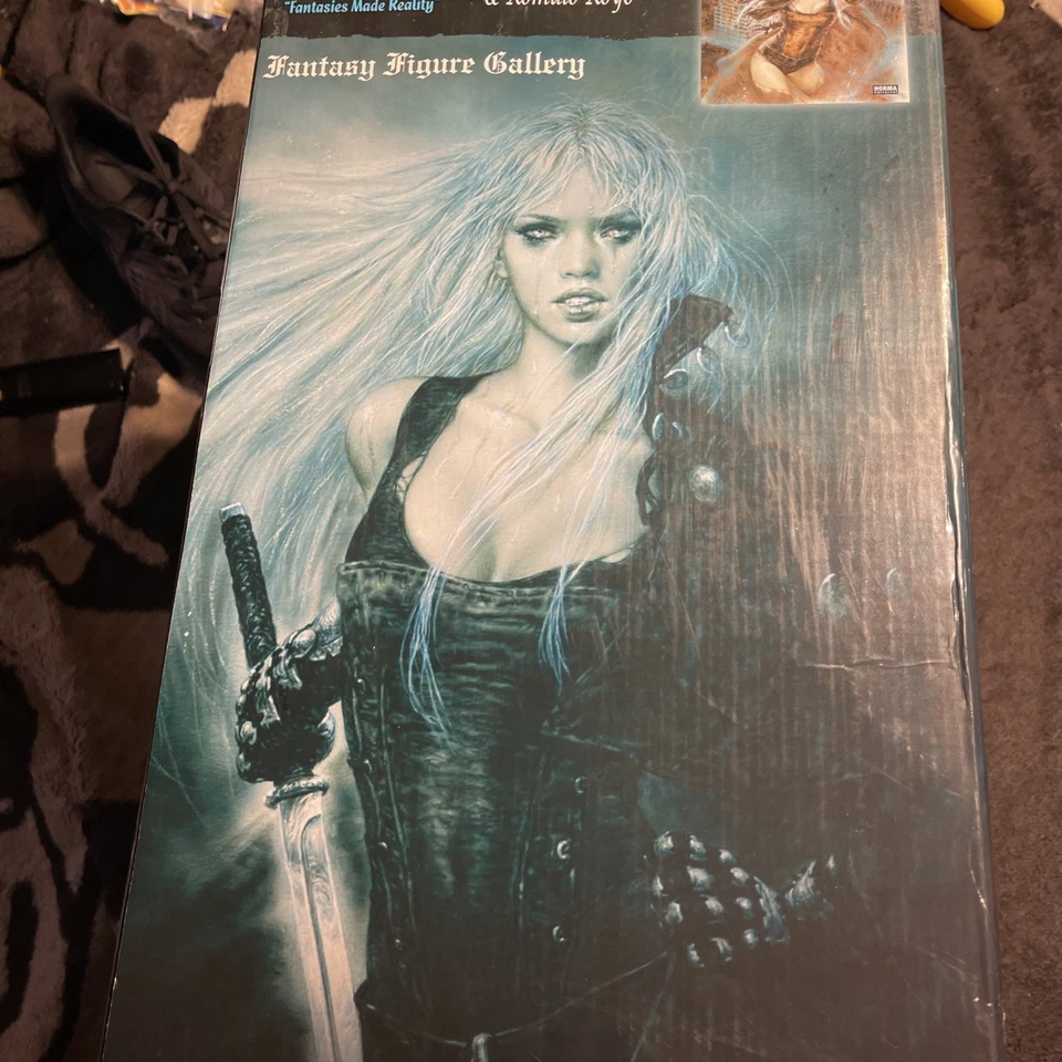 YAMATO Luz Estatua Resina Maléfica 155/600 Figura Fantasía Galería Luis Royo Foto 2 de 4