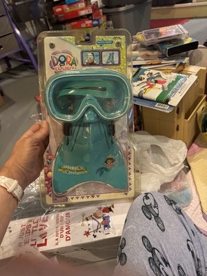 Dora The Explorer Swim Mask and Flipper Set ''Big Time Splash'' Nickelodeon