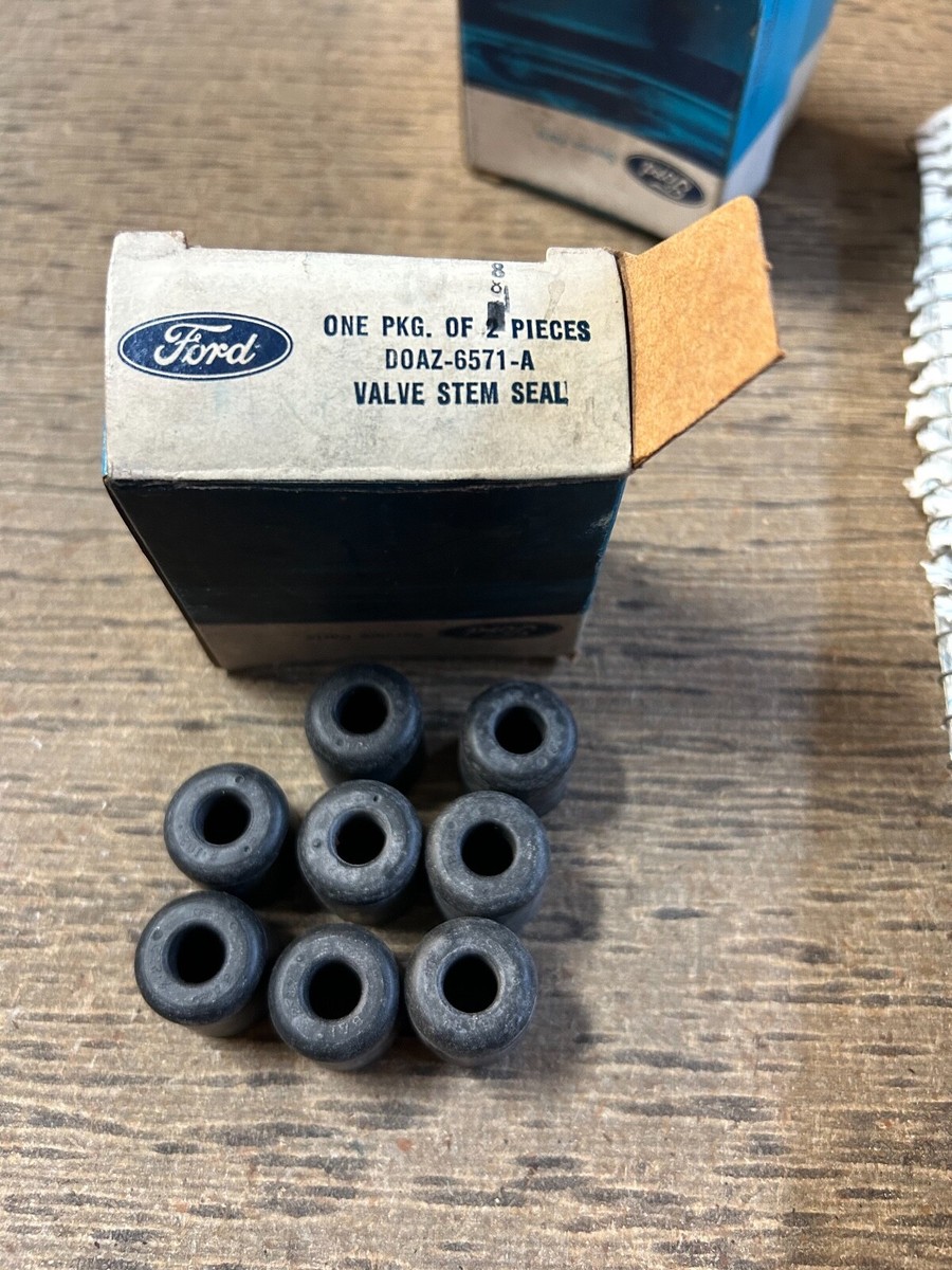 NOS FORD D0AZ-6571-A MUSTANG /TORINO VALVE STEM SEALS (8) 351M 400