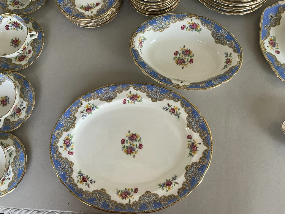 Vtg Paragon Honiton Pattern Rose Bouquet Lot Of 88 Pieces - Image 4 of 4