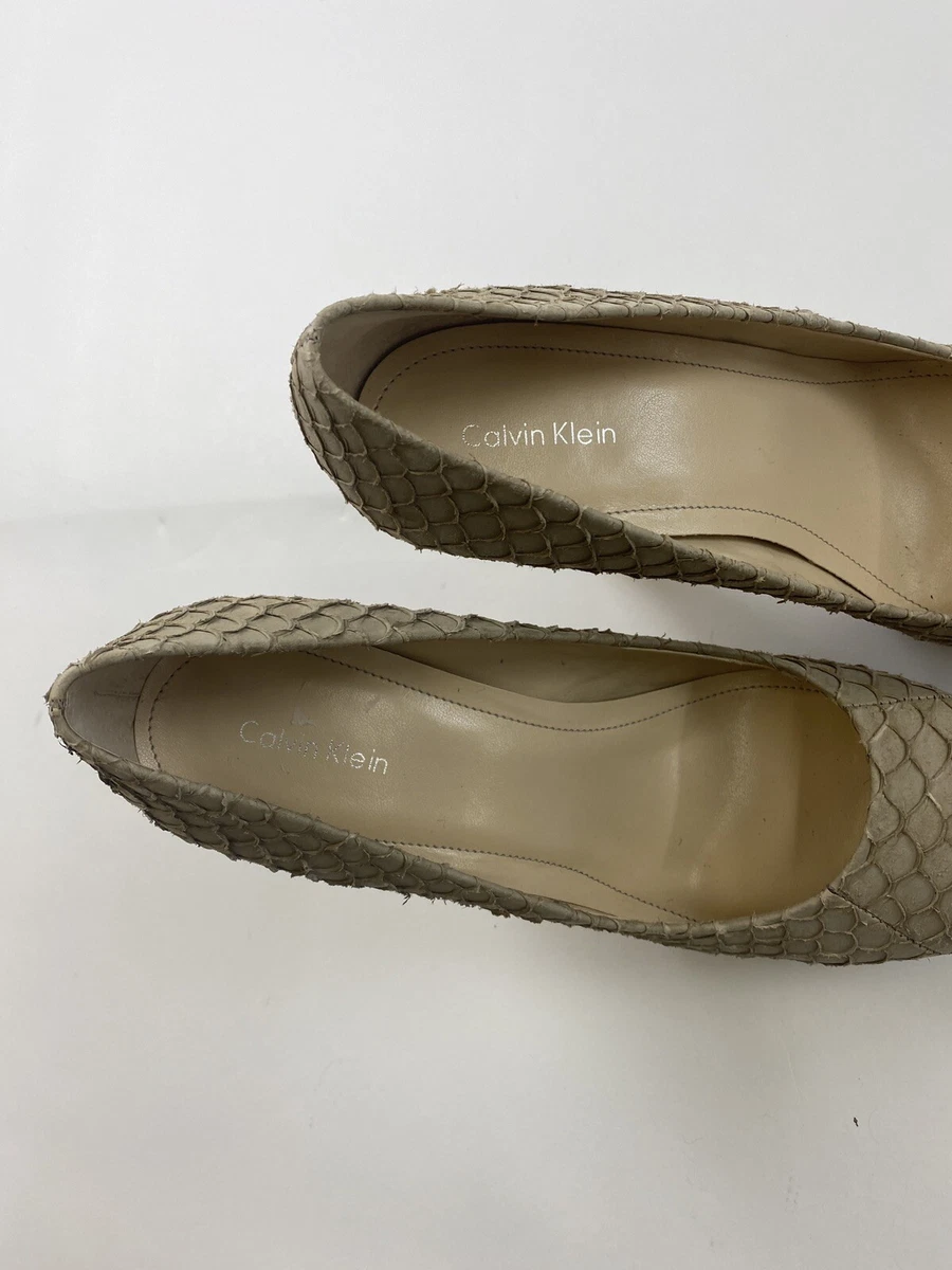 Calvin klein kendall pumps store