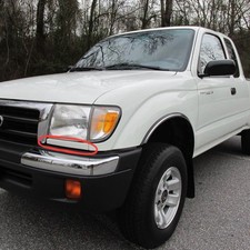 Pair White Front Bumper Headlight Filler Trim Panel For Toyota Tacoma 1998-2000