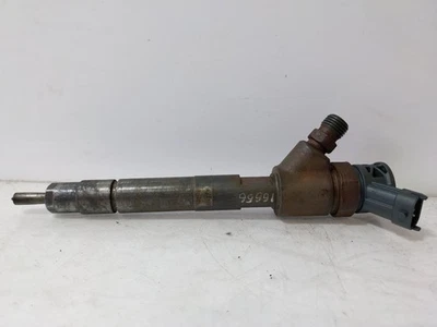 2015 TOYOTA AURIS 1.4 DIESEL INJECTEUR 23670-0N050 BOSCH - Photo 1/4