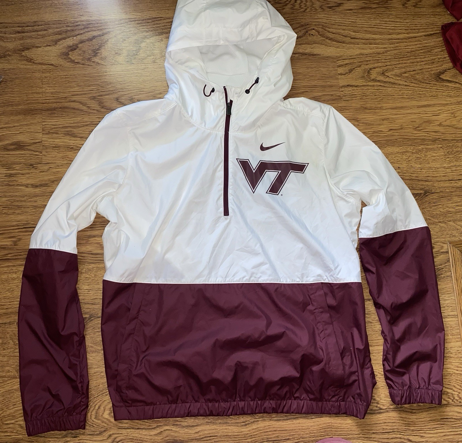 SACAI X NIKE Giacca leggera con cappuccio Nike Virginia Tech Hokies donna bianca marrone 1 4 zip