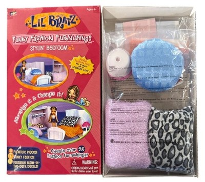 Vintage 2002 Lil Bratz Funky Fashion Furnishings STYLIN' BEDROOM Set 15pc NIB