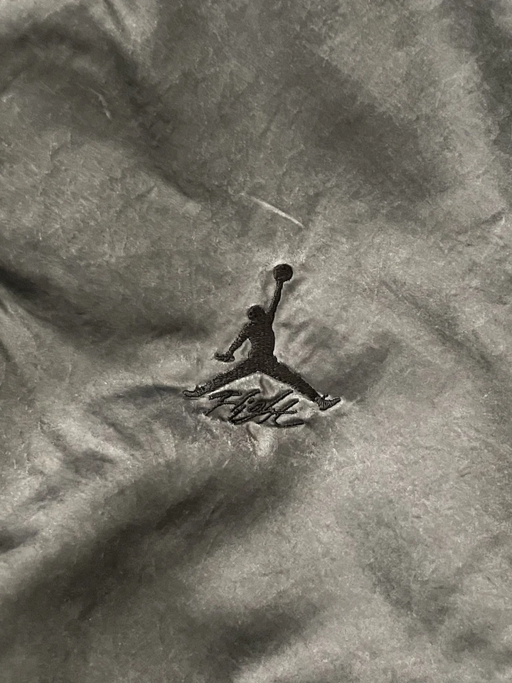 NUEVO CON ETIQUETAS Nike Air Jordan Essentials Renegade Flight Bomber Chaqueta FN6543-010 Hombres Talla M Foto 2 de 4