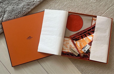 Hermes Scarf Cavalier en Formes 90 cm silk orange red Carre horse