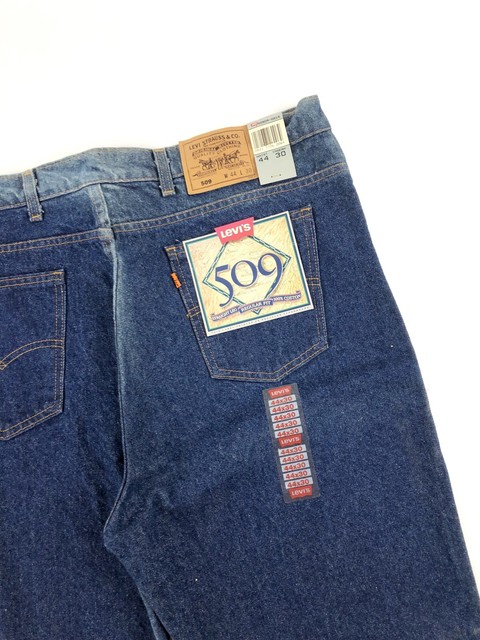 44x30 levis