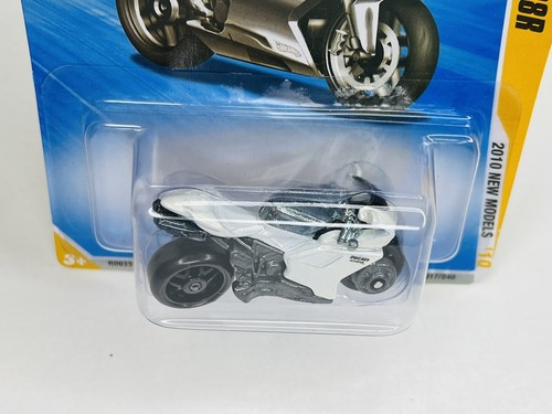 Ducati 1098R 2010 Hot Wheels New Models White #17 Motorcycle NEW - Picture 4 of 6