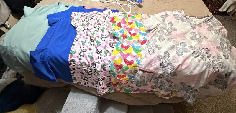 Women's Scrub Tops & Bottom Size L Lot of 5