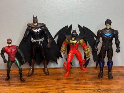 4 Vintage Batman Figures DC Comics: KnightQuest Kenner '94, Robin '95, NightWing