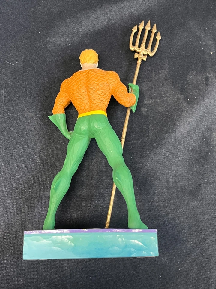 DC Comics Aquaman Jim Shore Rey de los Siete Mares Estatua AA Foto 2 de 3
