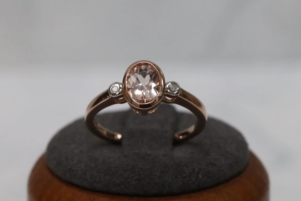 Anillo de tres piedras de oro rosa de 9 quilates con morganita y diamantes - talla K Foto 3 de 4