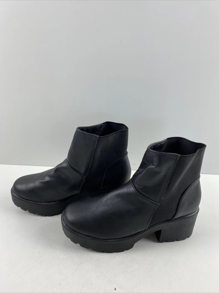 Call It Spring Black Faux Leather Round Toe Pull On Platform Ankle Boot Size 8.5 - Image 4 of 4