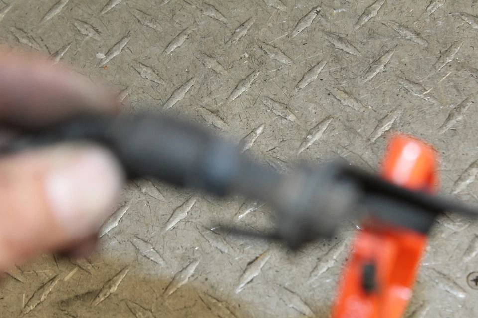 1989 KAWASAKI NINJA 750R ZX750F SENSOR DE FREIO TRASEIRO - Imagem 4 de 4