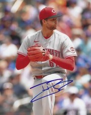 Signed  8x10 T.J. ZEUCH Cincinnati Reds  Autographed photo - COA