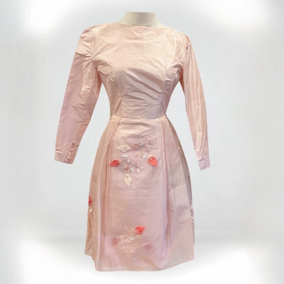 Vintage 1950s Pink Floral Embroidered Cocktail Full Skirt Dress Gown Size Small - Image 2 of 4