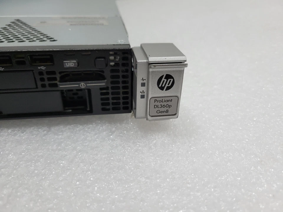 HP Proliant DL360p Gen 8 Xeon E52609 2.40GHZ/2x4GB/4x600GB/DVD - Image 3 of 4