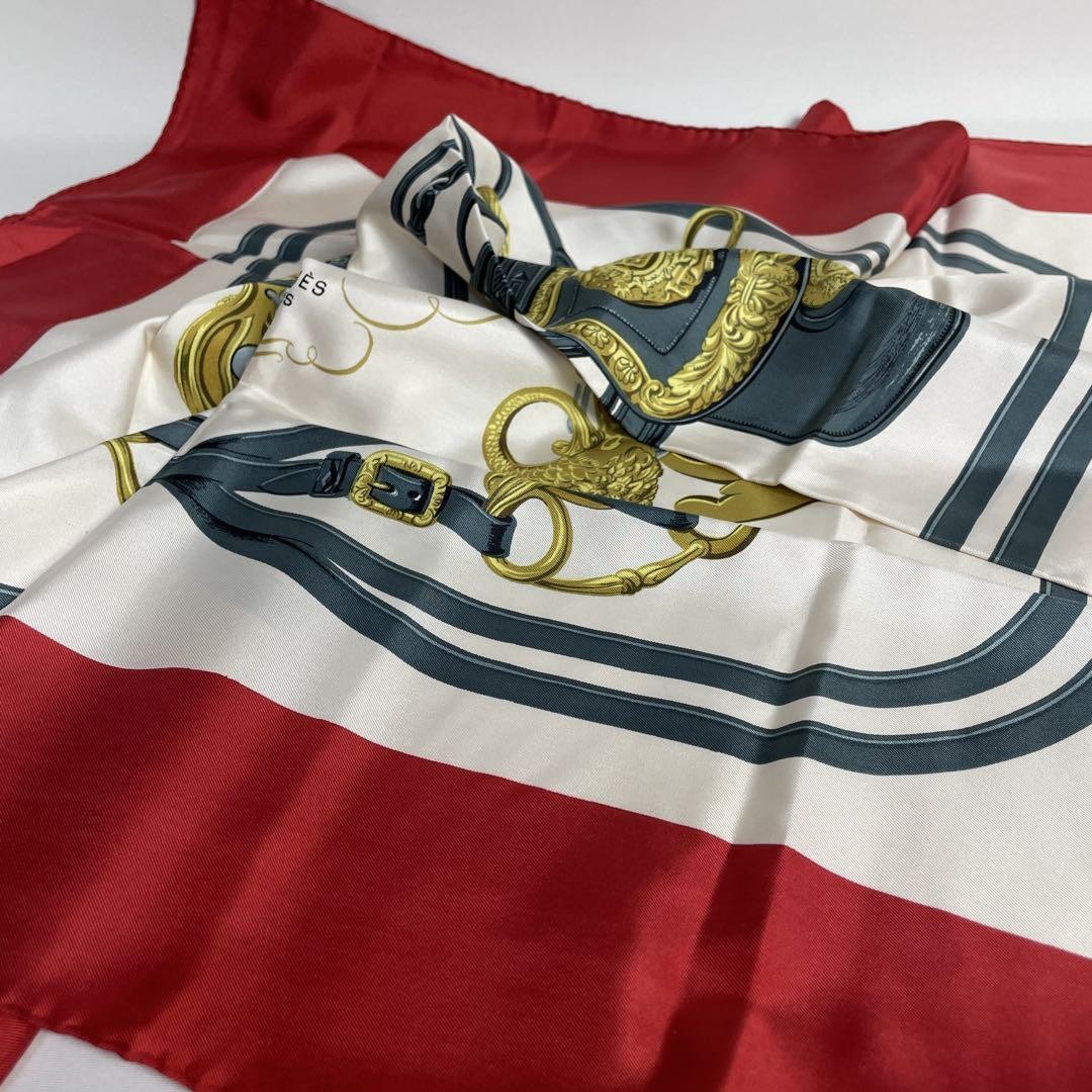 Hermes 2504-5 Carre 90 Silk Scarf in Vibrant Red m1_0702