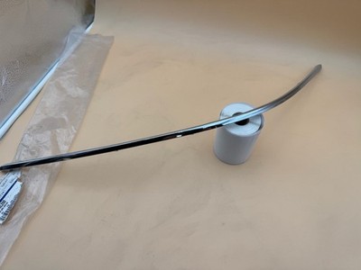 Genuine OEM Right bumper outer Chrome Strip 86584-3L200 2006-2010 Hyundai Azera